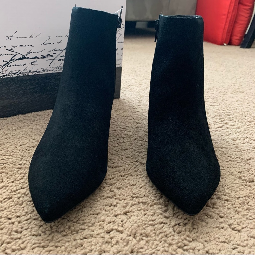 NEW Kensie Black Suede Heeled Bootie - Picture 9 of 14